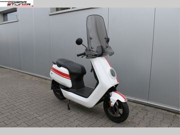 Neue NIU N-Serie Long Range 2022 – Weiß/Rot | Zu verkaufen bei Motorservice Edgar Stijner