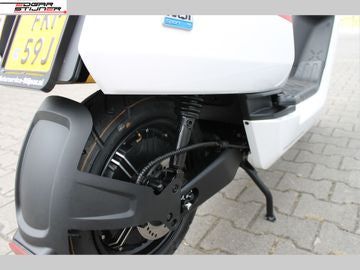 New NIU N-Series Longrange 2022 - White/Red | For sale at Motorservice Edgar Stijner
