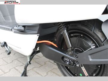 New NIU N-Series Longrange 2022 - White/Red | For sale at Motorservice Edgar Stijner