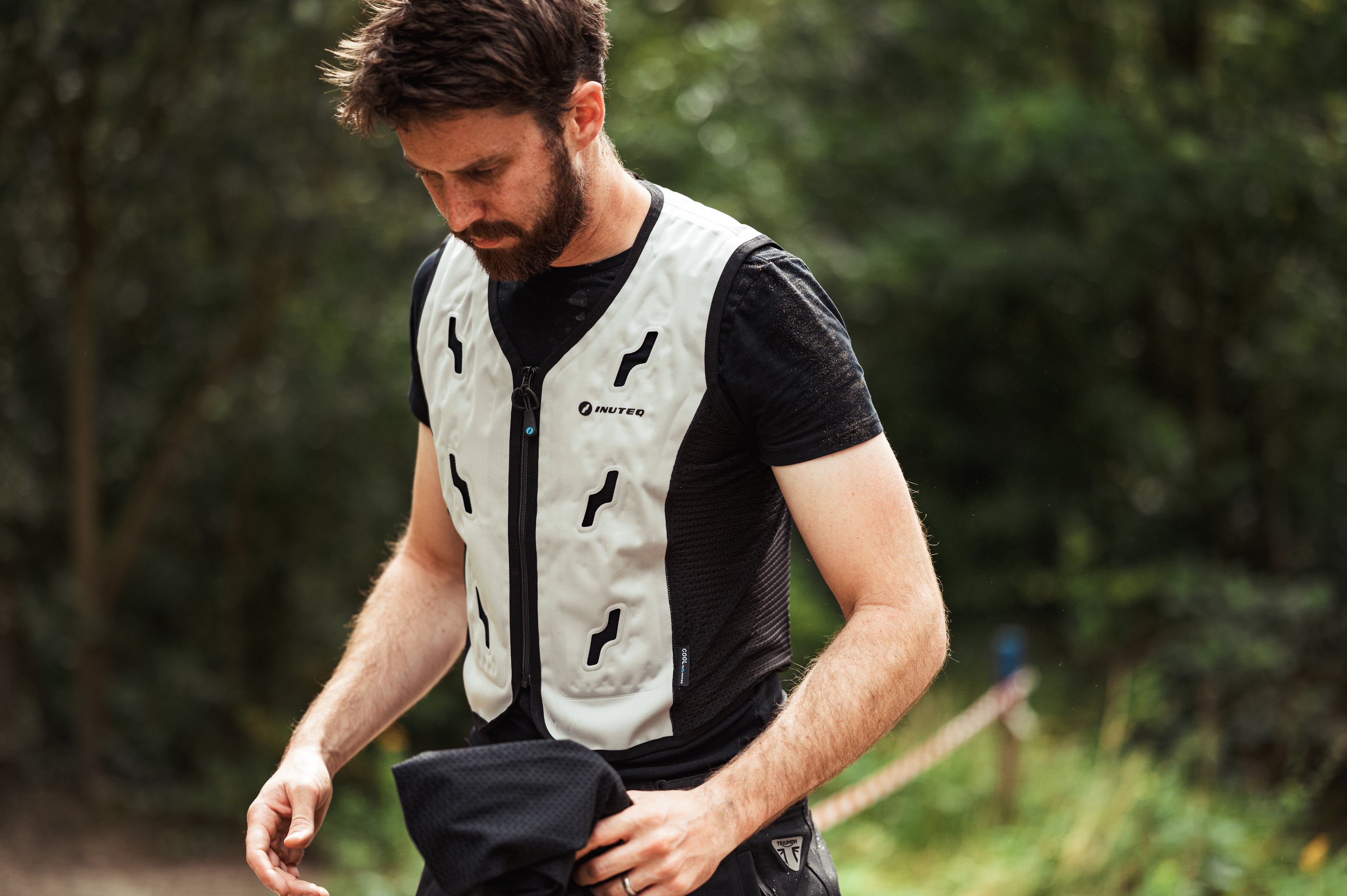 BodyCool Smart-X Kühlweste – INUTEQ-DRY®-Technologie für langfristiges Kühlen oder Heizen