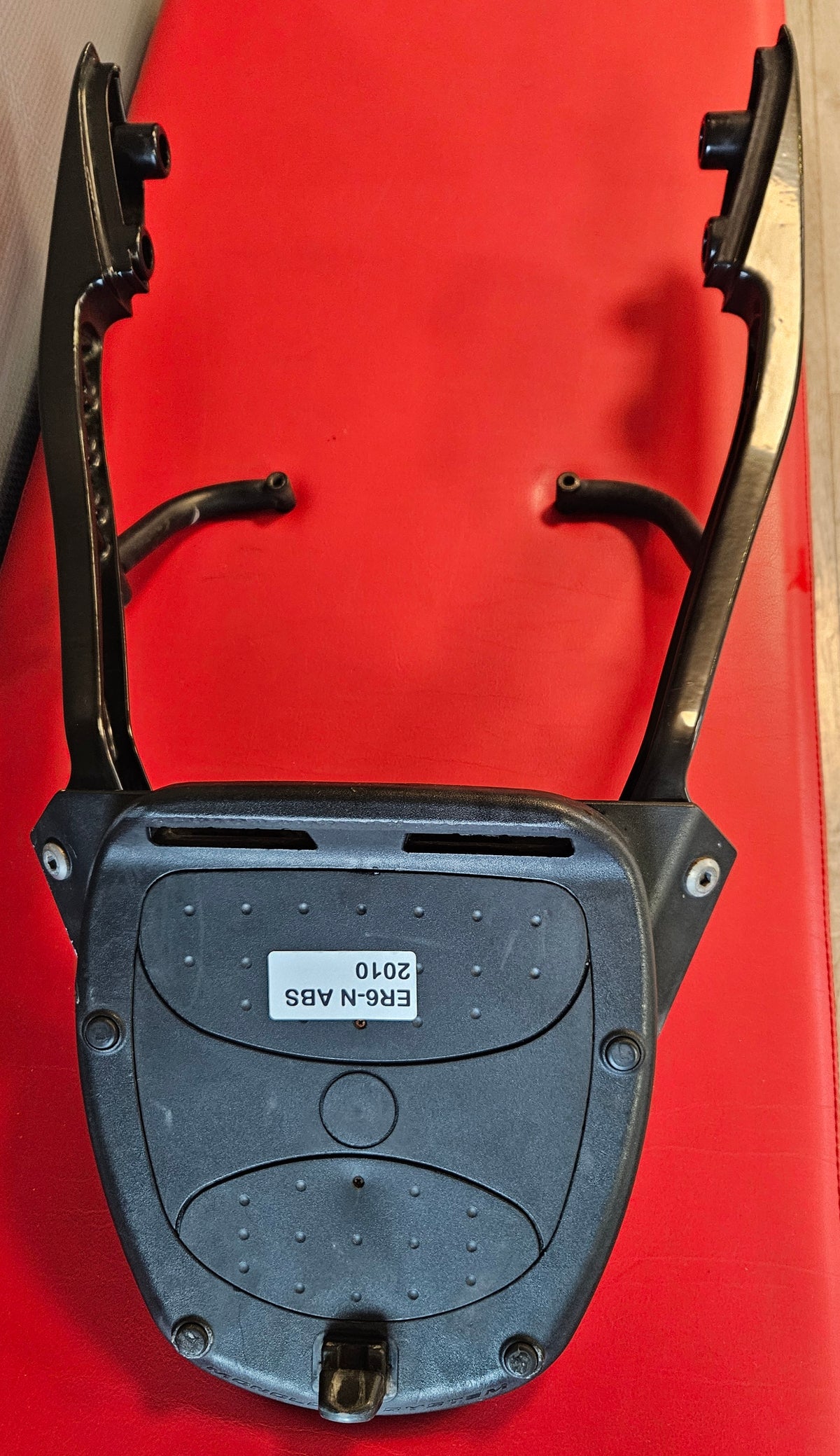 Kawasaki ER6-N ABS Topcase-Träger (2010) - Gebraucht
